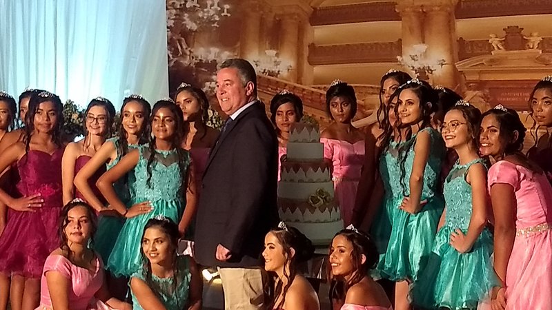 Debutante 2
