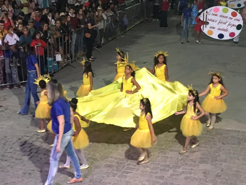 Desfile 25
